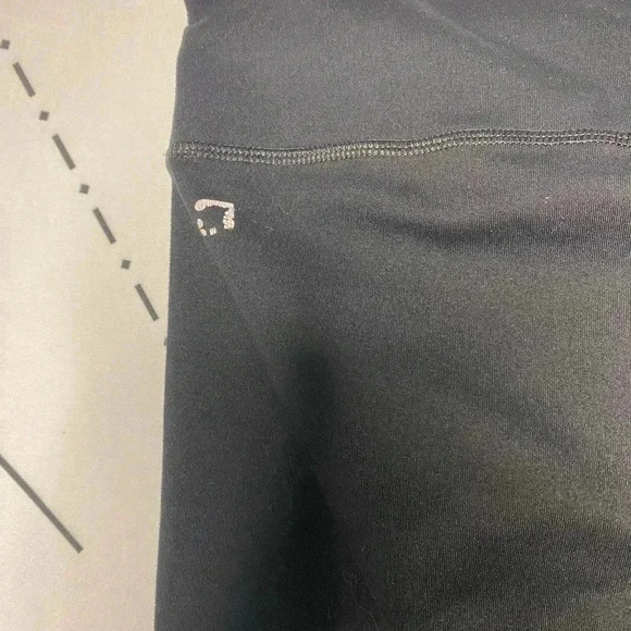 Fabletics Black Cropped Leggings - Picture 5 of 6